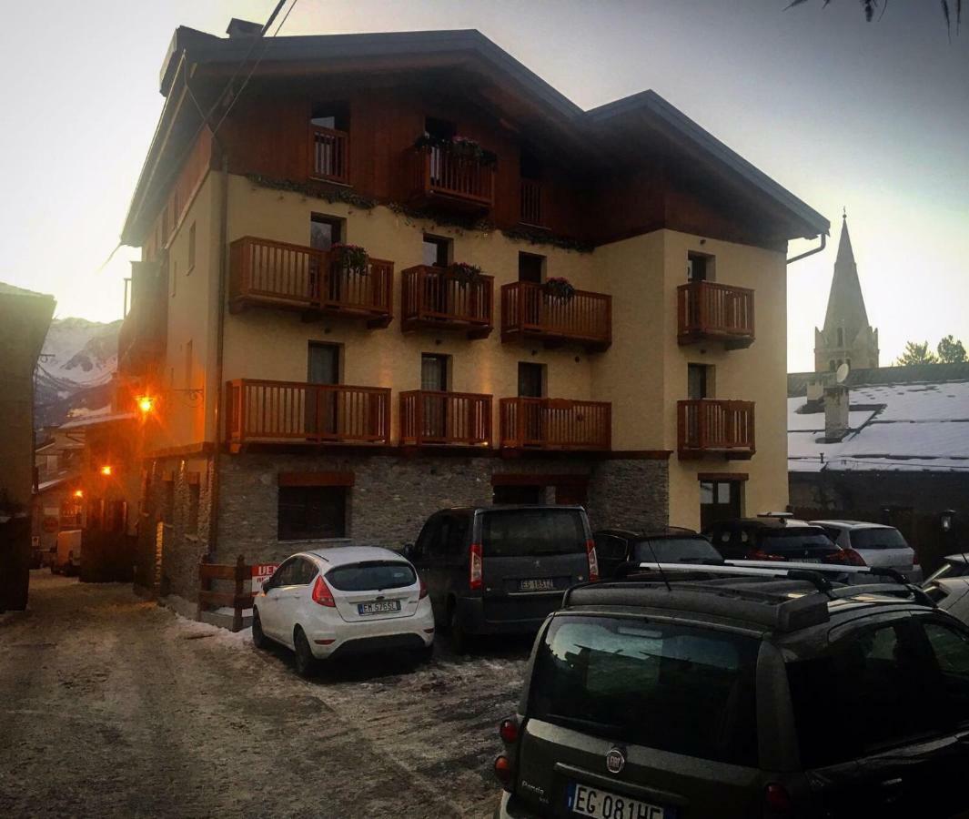 Appartamenti Genevris Oulx Exterior foto
